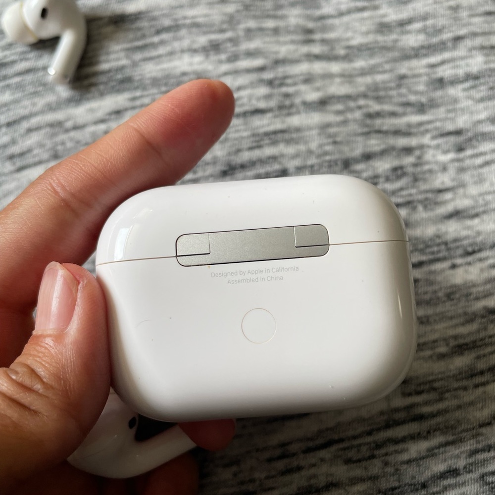 AirPods Pro - Picture 4 of 8